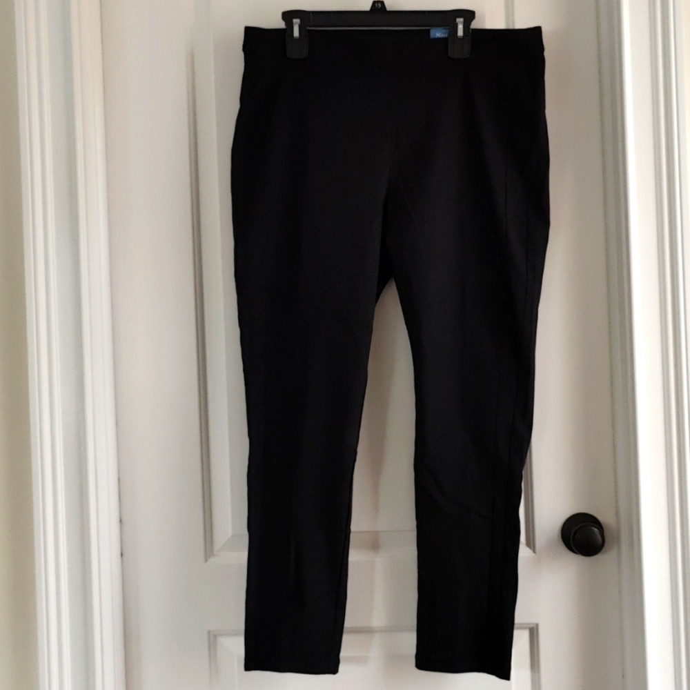 COPY - NWT Simply Vera by Vera Wang straight mid rise pants